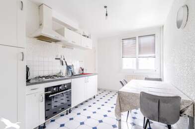 Appartement 4 pièces 176514 €