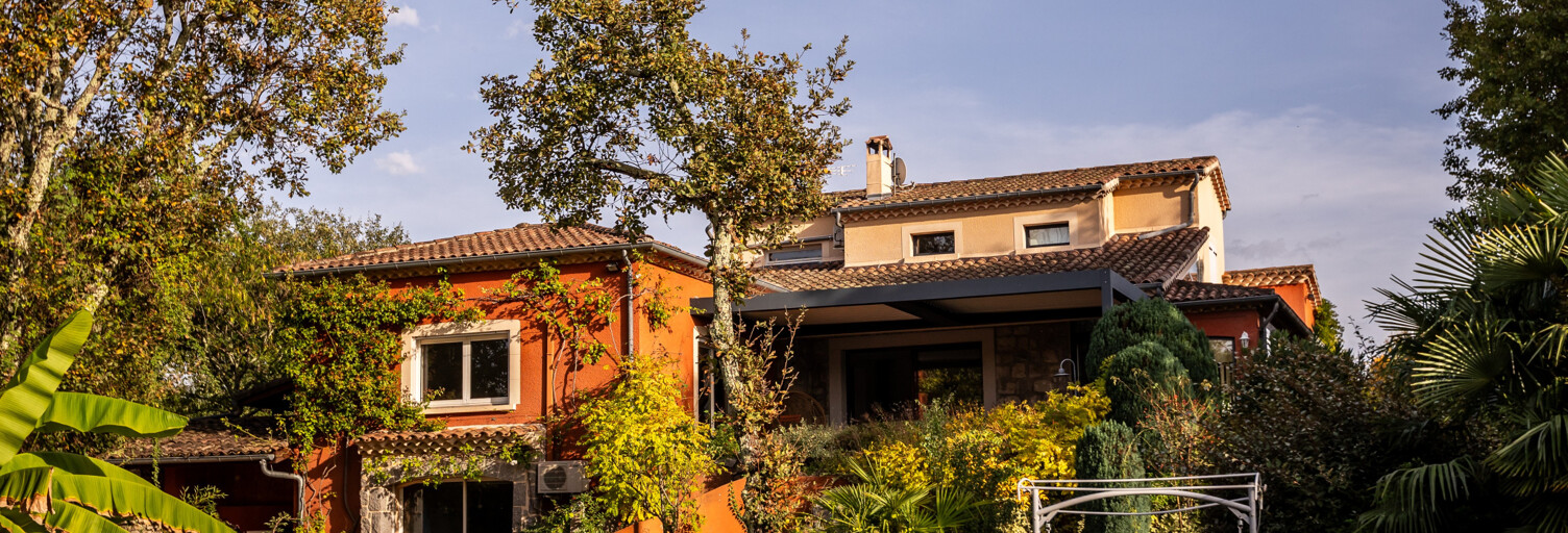 Maison 7 Pièces 238 m² à vendre à Ruoms (07120)