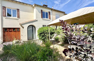 Maison de ville de Type 5 avec jardin attenant et stationnement — photo du bien