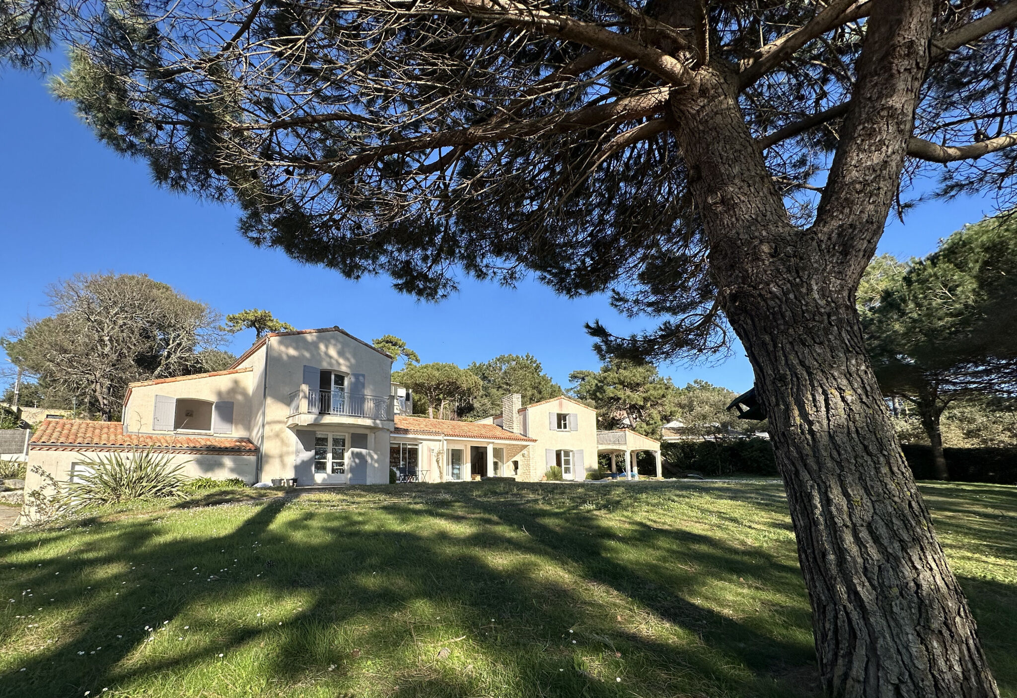 Saint-Palais-sur-Mer Maison 8 pièces 280 m²