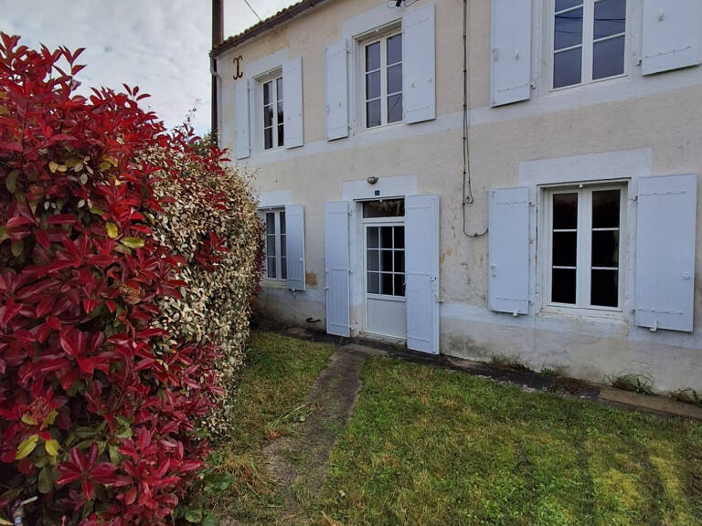 Villa à acheter à Ardillières avec Immobilier Côté Sud — photo 1