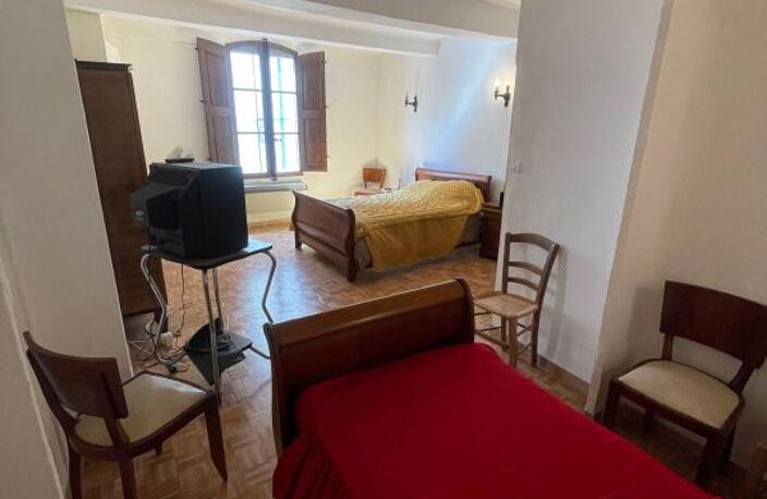 Maison  de ville cave et grenier — photo 4