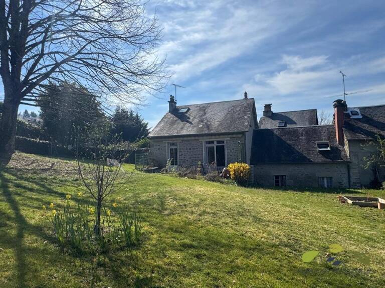 CORREZE — photo 1