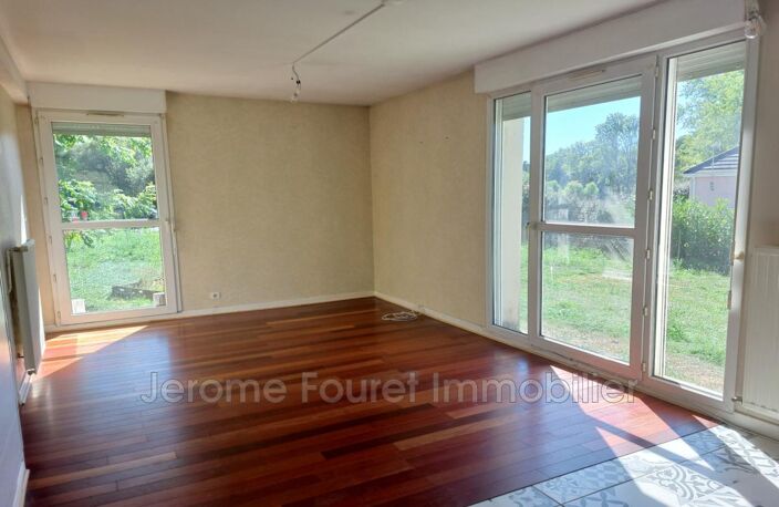 Maison à deux pas du centre-ville et des commodités — photo 2