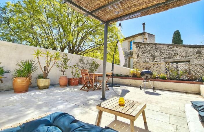 ✨ Maison de ville pleine de charme avec terrasse de 45 m² et revenus locatifs ✨ — photo 2