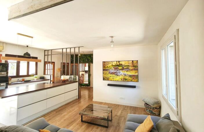 ✨ Maison de ville pleine de charme avec terrasse de 45 m² et revenus locatifs ✨ — photo 4