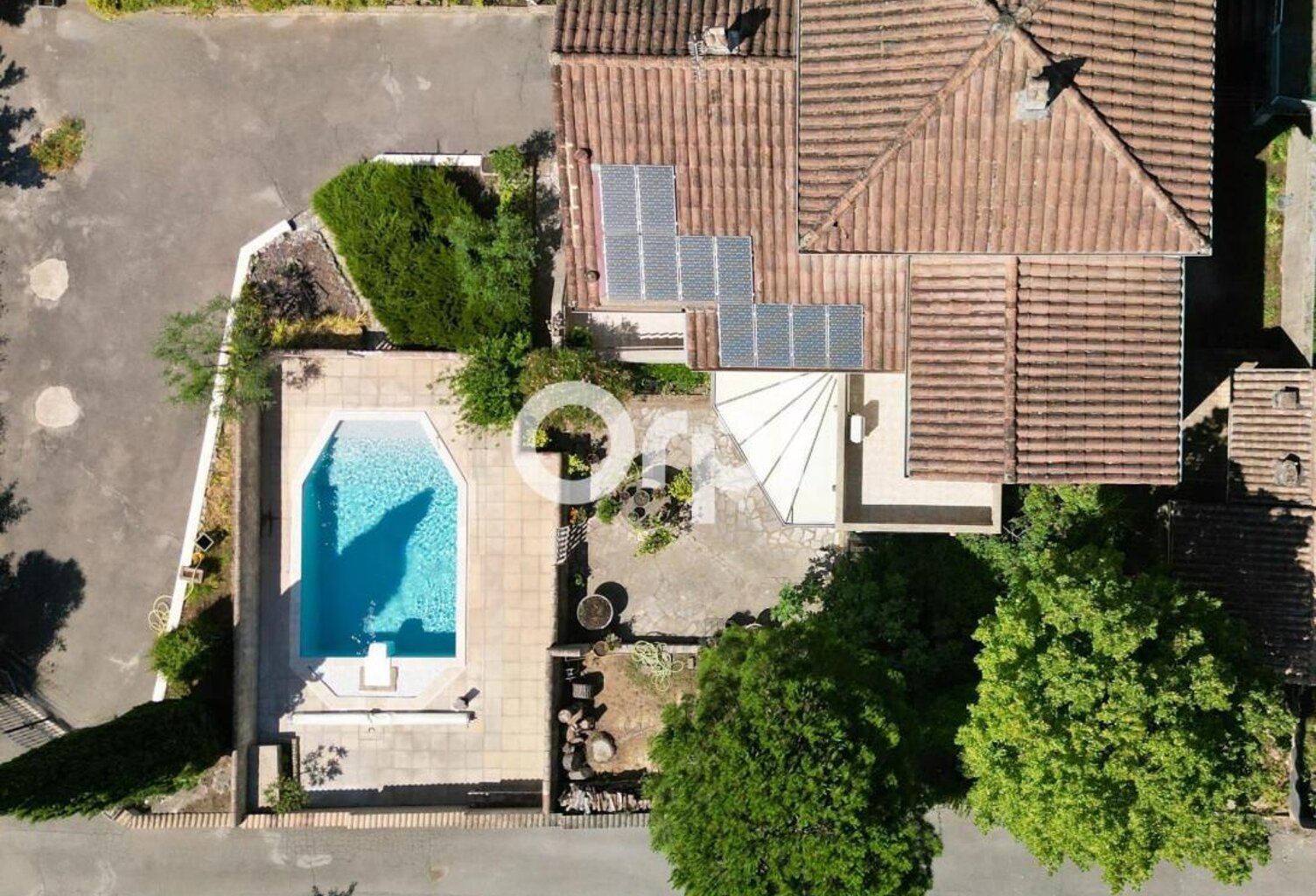 Belle villa avec piscine — photo 1
