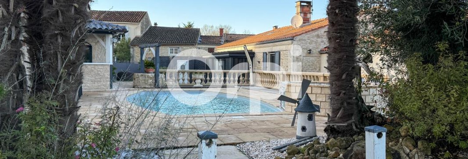 Maison 4 Pièces 125 m² à vendre à Genouillé (17430)