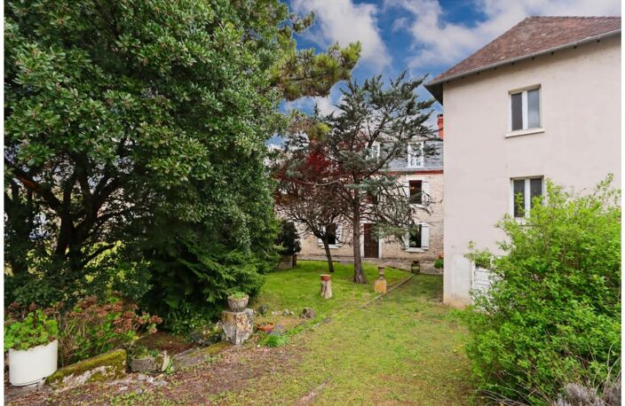 Maison bourgeoise 4 chambres avec combles aménageables et local commercial au coeur de SOUILLAC (46 — photo 2