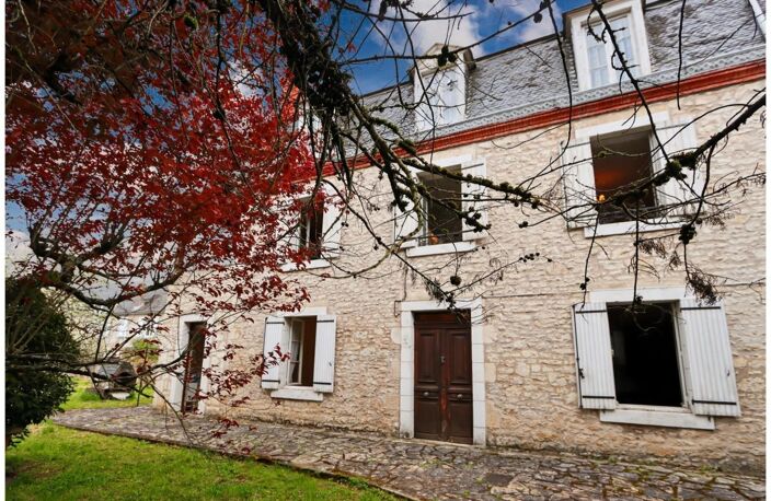Maison bourgeoise 4 chambres avec combles aménageables et local commercial au coeur de SOUILLAC (46 — photo 5