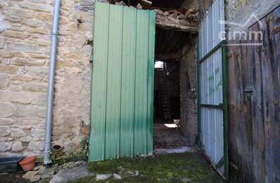 A vendre deux granges chacune sur deux niveaux à rénover — photo du bien