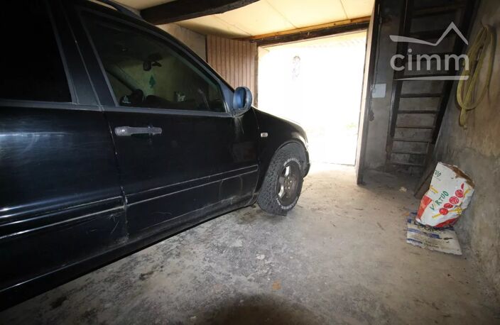 A vendre un garage sur deux niveaux idéalement placé — photo 5