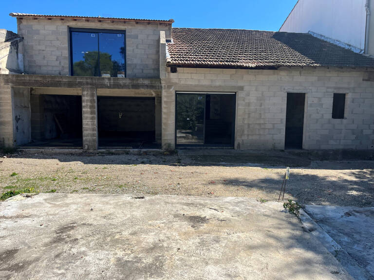 NIMES PROCHE CENTRE VILLE Maison / loft à terminer de 149 m2 — photo 1