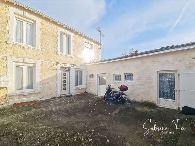 Immeuble de rapport composé de 6 appartements – Centre de La Rochelle, quartier recherché — photo 1