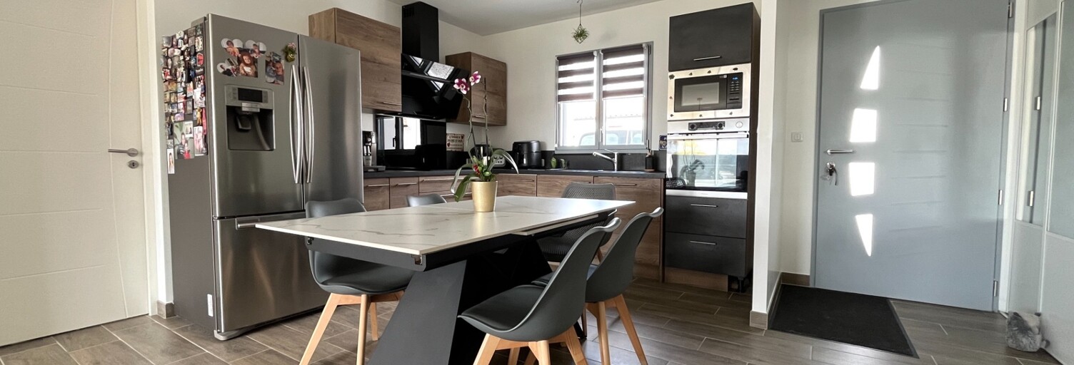 Maison 4 Pièces 96 m² à vendre à Croix-Chapeau (17220)
