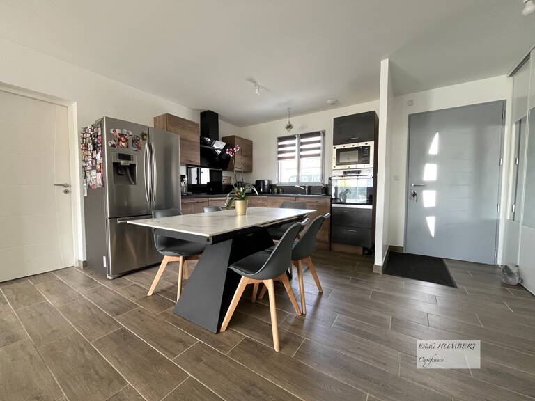 Maison Plain-Pied 96m2, suite, CROIX CHAPEAU (17) — photo 1