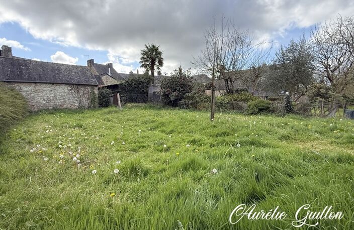 Maison en pierre à rénover – Fort potentiel – Saint-Servant — photo 2