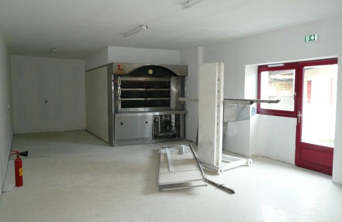 ⚜ BOURG CHARENTE à Louer Local Commercial/Artisanal Boulangerie et Logement de Fonction ⚜ — photo 5