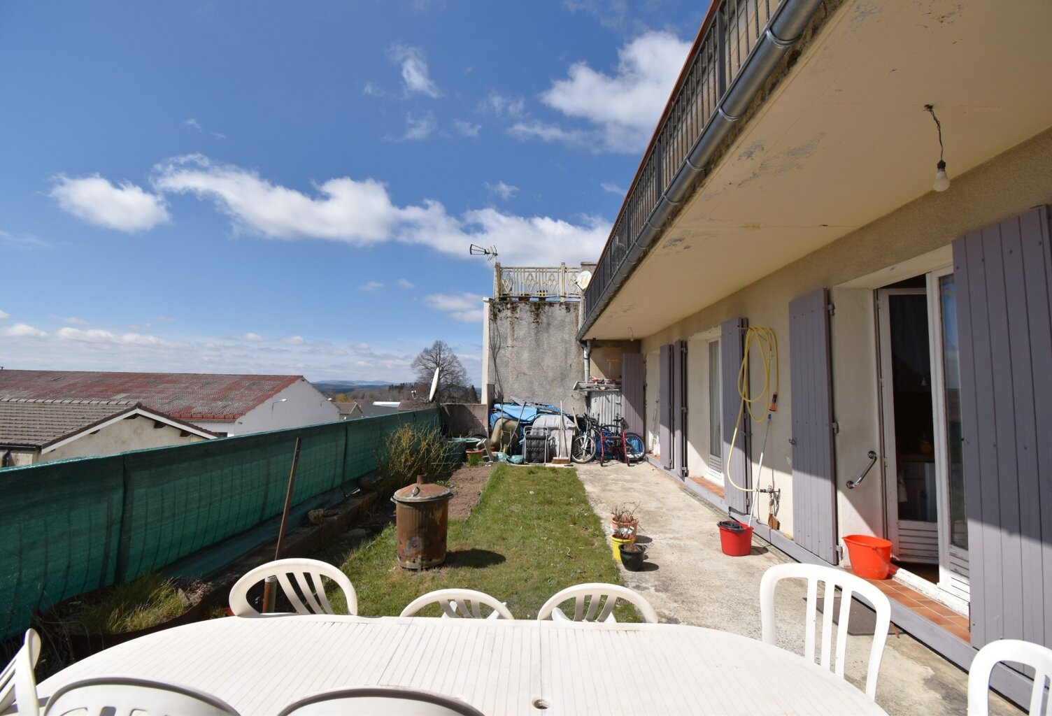 Centre de Saint Agrève, maison de plain-pied avec terrasse! — photo 1