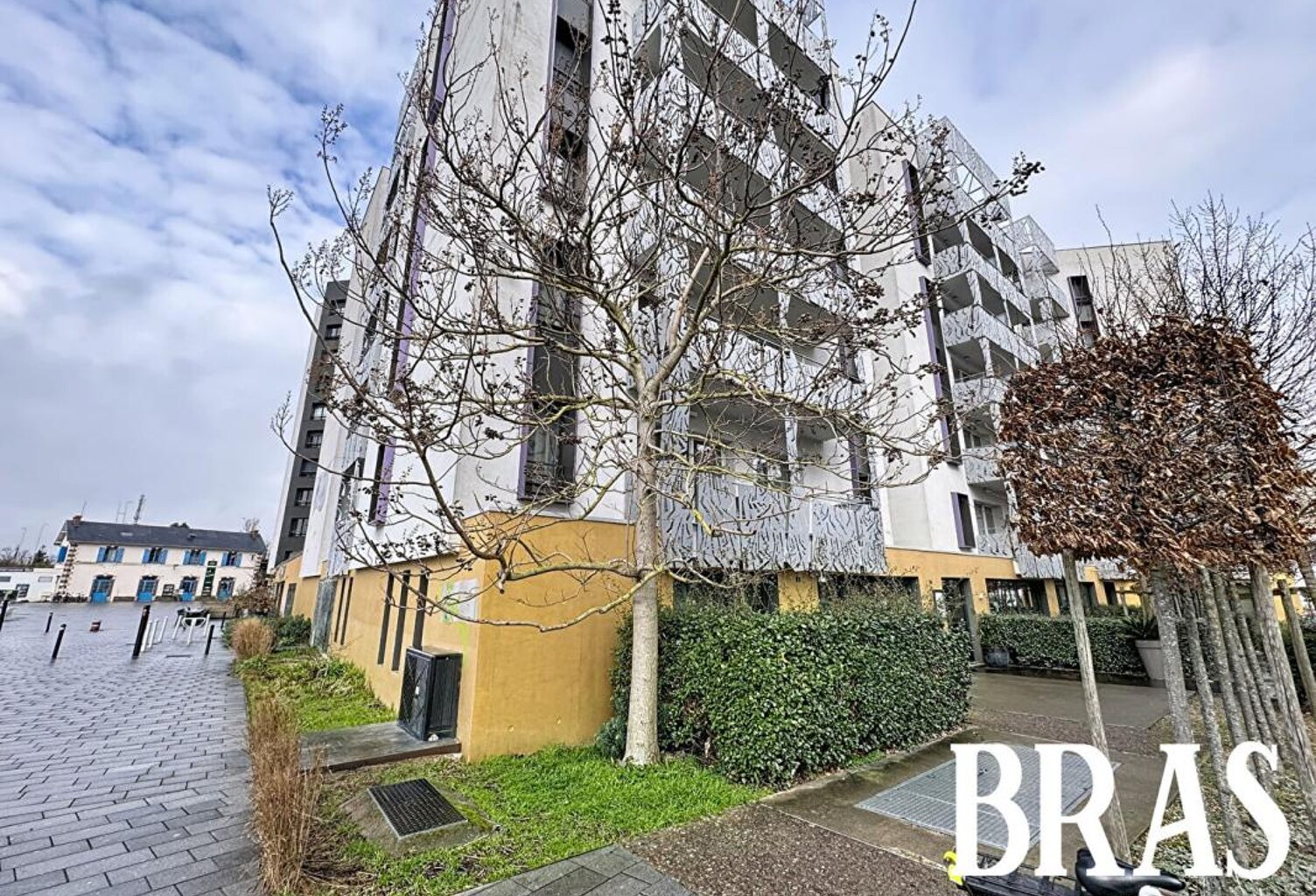INVESTISSEMENT - RESIDENCE SENIORS - REZE T2 — photo 1