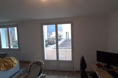 Appartement 4 pièces 720 €