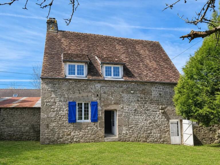 Maison historique de 180 m² à Magny-le-Désert — photo 1