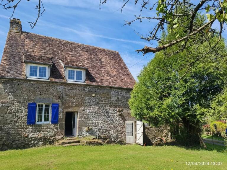 Maison historique de 180 m² à Magny-le-Désert — photo 1