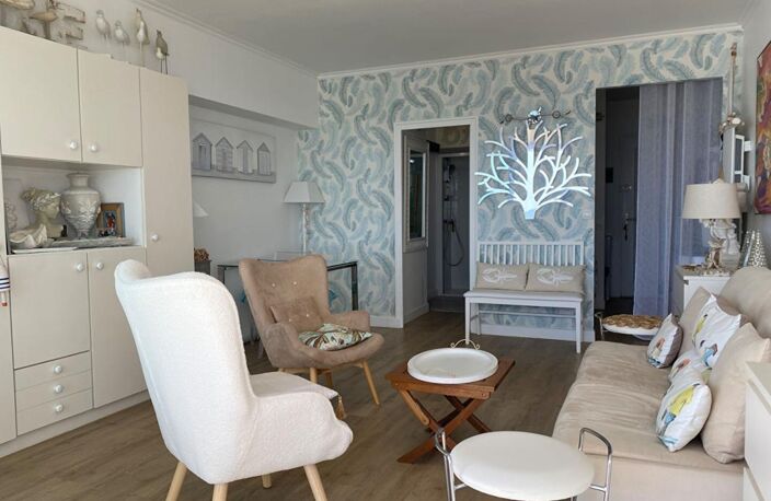 Face mer  Appartement  1 pièce(s) 30m2 entierment rénové — photo 4