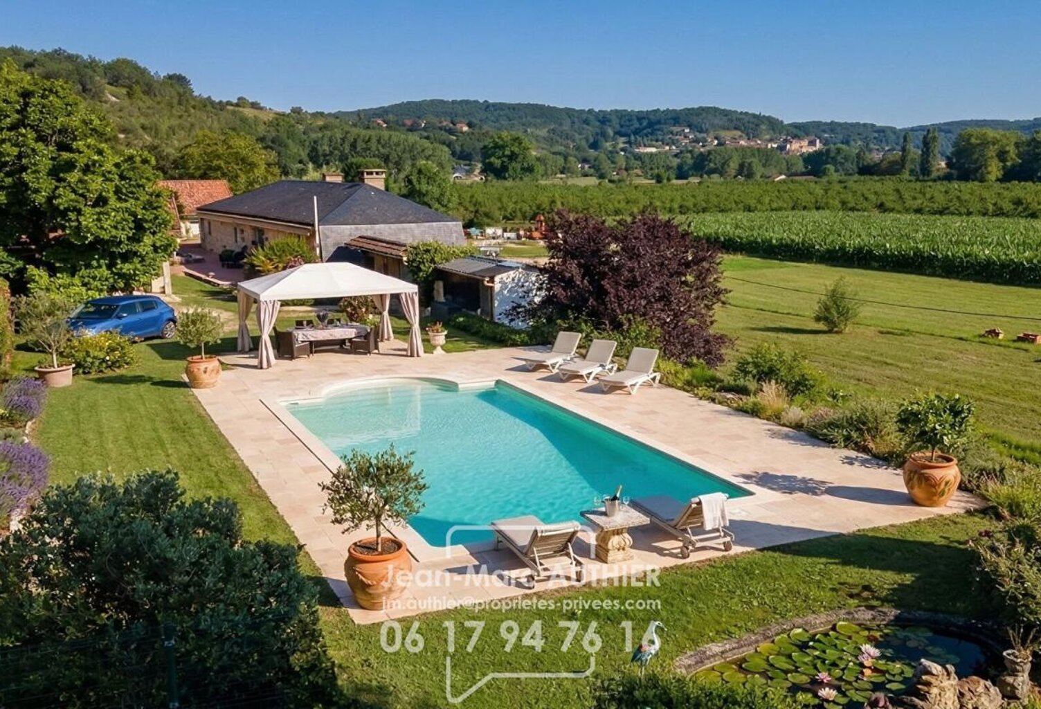 Maison  atypique de 228 m2 4 chambres jardin piscine proche commerces — photo 1
