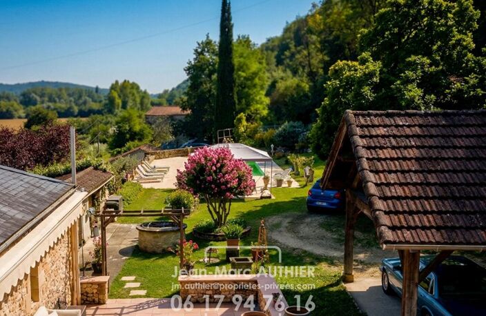 Maison  atypique de 228 m2 4 chambres jardin piscine proche commerces — photo 3