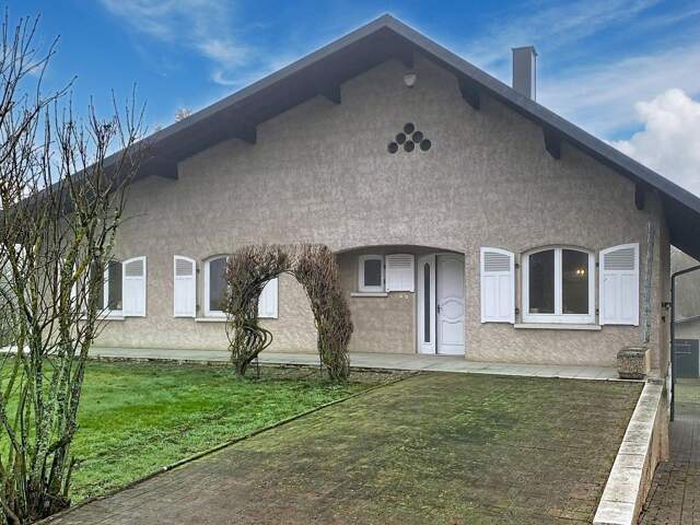Maison de 170 m2 avec grand terrain et étang — photo du bien