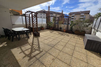 Appartement 4 pièces 255000 €