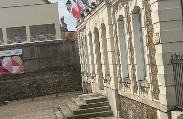 Immeuble avec Deux Appartements et un Grand Garage dans centre — photo 4
