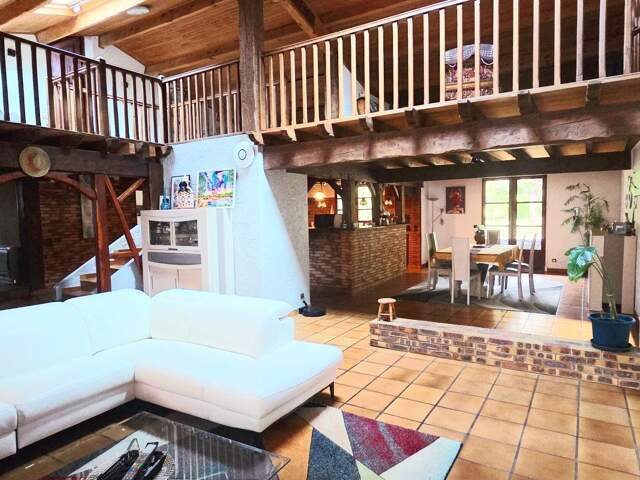 Maison T5 À Vendre — photo du bien