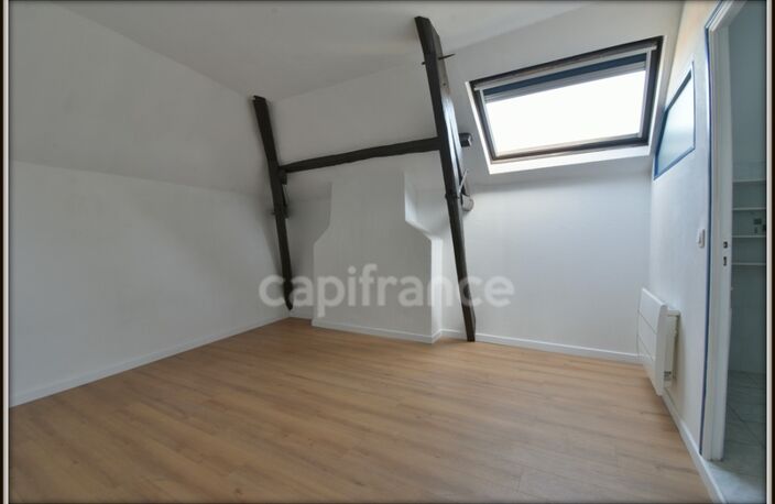 Appartement à vendre 2 pièces de 33m² - La ville du bois - Belle opportunité en centre-ville pour investir — photo 4