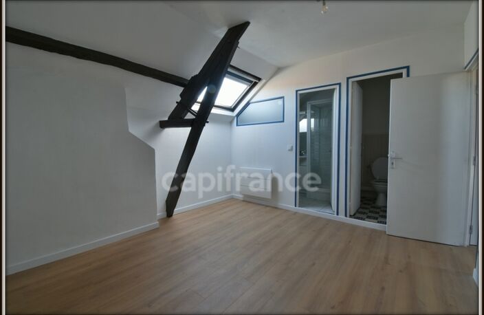 Appartement à vendre 2 pièces de 33m² - La ville du bois - Belle opportunité en centre-ville pour investir — photo 5