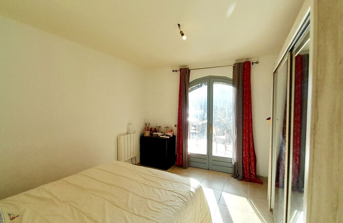 DEPT 13 - Orgon - maison doublée en pierre 4 chambres avec g — photo 2