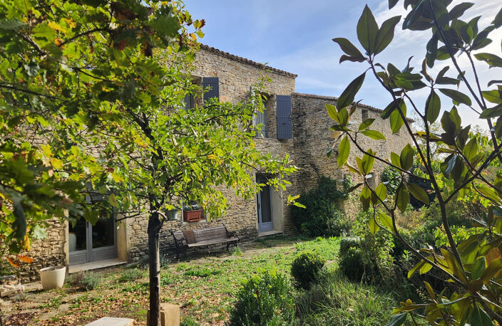 Dept 84 - Gordes - Belle bâtisse au calme - 164 m2 de surfac — photo 2