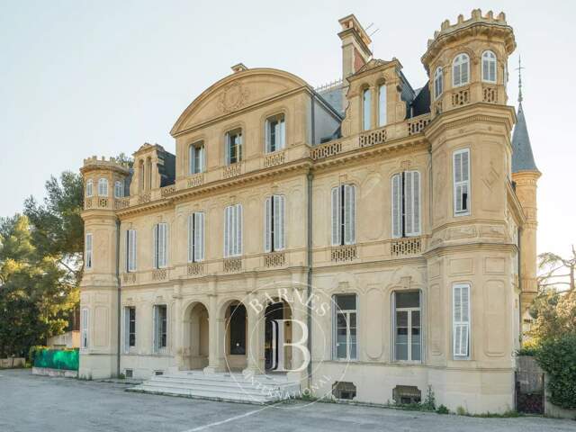 VENTE - MARSEILLE - 13009 - APPARTEMENT D'EXCEPTION - 3 CHAMBRES — photo du bien