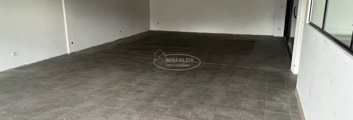 Commerce 2 Pièces 72 m² à louer à Scionzier (74950)