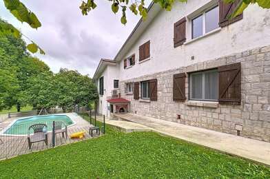 Maison 11 pièces 242000 €