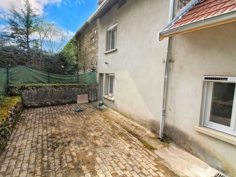 MAISON MEUBLEE - A LOUER - MONTAGNIEU — photo 1
