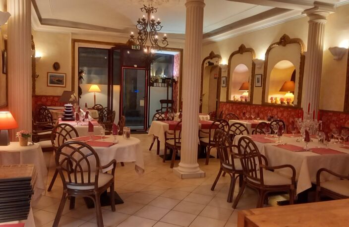 Restaurant — photo 2