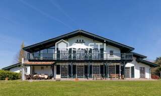 Maison 10 Pièces 300 m² à vendre à Urrugne (64122)