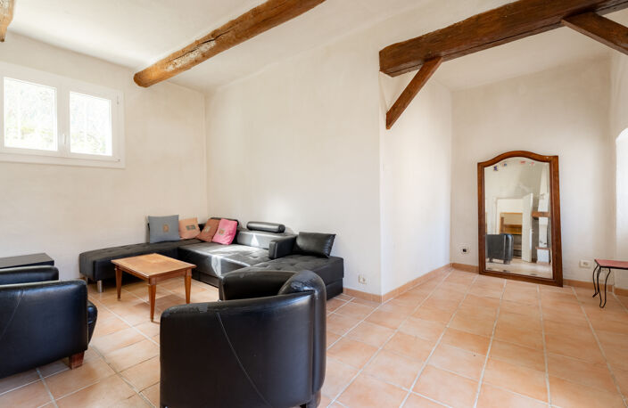 SOUS LE CLOCHER — photo 3