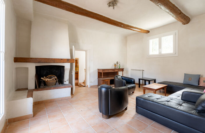 SOUS LE CLOCHER — photo 4