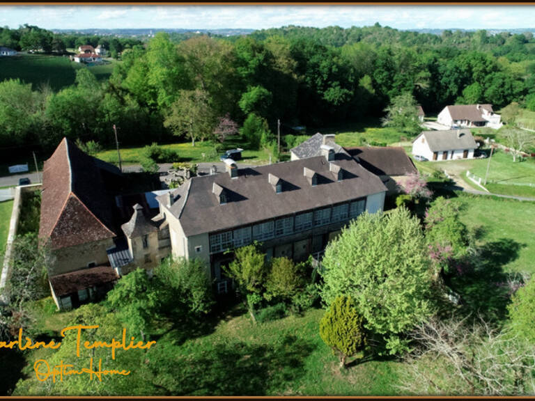Propriété d'exception  – Fort potentiel – Gîtes / Événementiel – 8 000 m² terrain – Vue Pyrénées — photo 1