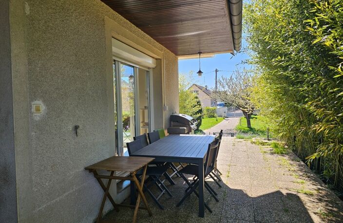 Deux maisons, un terrain, un potentiel unique : vivre ensemble ou séparer les espaces à votre convenance. PERRIGNY LES DIJON (21) aux portes de Dijon — photo 2