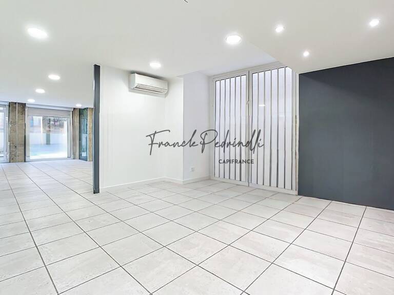 125 m² Locaux commerciaux  / bureaux LYON 6EME / A DIVISER — photo 1