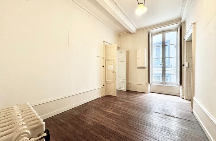 Appartement bourgeois T6 à rénover avec terrasse - CLERMONT FERRAND (63) Plateau Central - proche cathédrale — photo 4